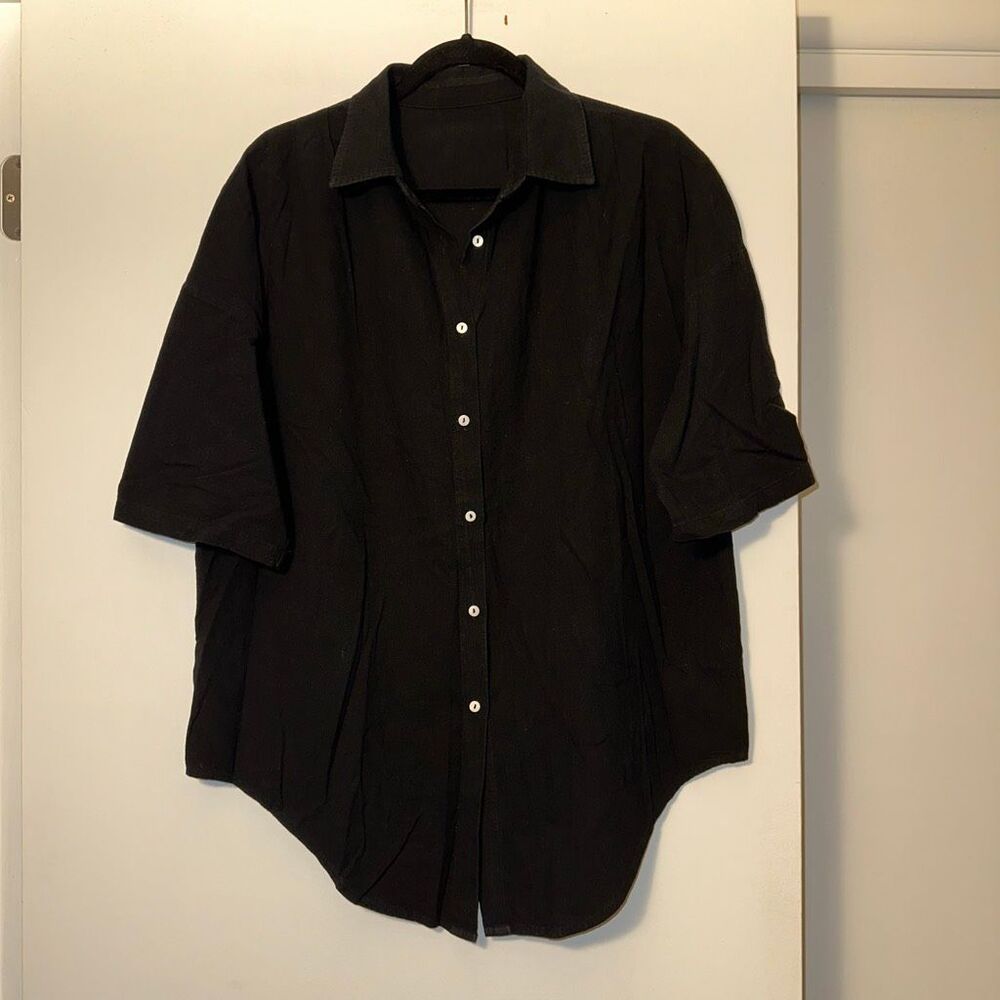 Solid Black Short Sleeve Collared Button Down Shirt Womens Medium No Brand EUC